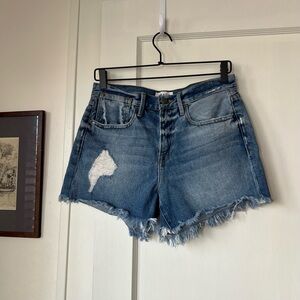 Frame Le Stevie Distressed Denim Shorts in Deaneville Wash